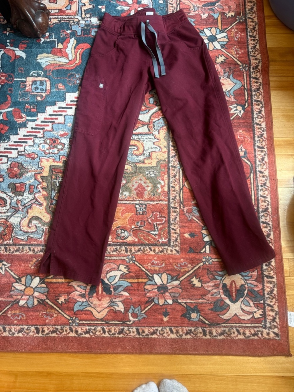 Figs Kade cargo Maroon scrubs